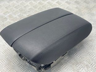 Подлокотник Audi A8