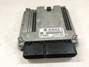 Блок керування двигуном 03H906023BC Volkswagen Touareg