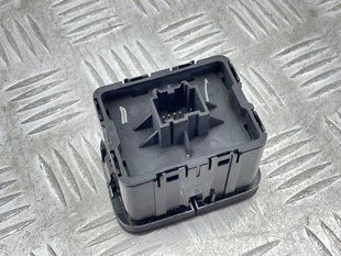 Блок кнопок LJ6T11B573EBW Ford Escape