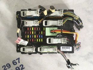 Блок предохранителей DV6T14A073JF Ford Escape