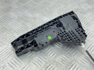 Кронштейн ручки 8U0837886 Audi Q3