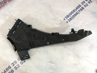 Направляющая переднего бампера 4L0807284B Audi Q7