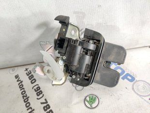Замок кришки багажника 4F9827505 Audi Q7