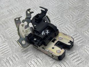 Замок крышки багажника 8R0827505A Audi A7