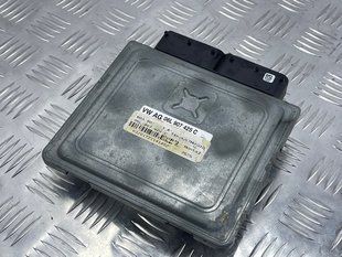 Блок керування двигуном 06L907425C Audi Q5