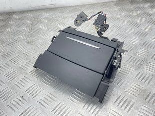 Накладка с крышкой 4H0864051B6PS Audi A8