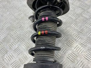Стійка амортизатора в зборі з пружиною 7P6513029BG Volkswagen Touareg
