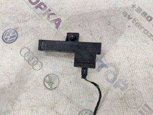 Антенна бесключевого доступа (KESSY) 8K0907247 Audi A7 Audi A4, Audi A4 Allroad, Audi A5, Audi A6, Audi A7, Audi A8, Audi Q5, Audi RS5, Audi RS7, Audi S4, Audi S5, Audi S6, Audi S7, Audi S8, Audi SQ5