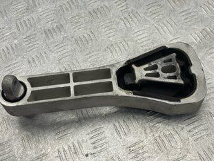 Опора двигуна 32298950 Volvo XC90