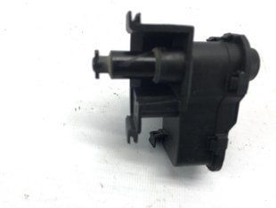 Замок лючка паливного бака 7P0810773B Volkswagen Touareg