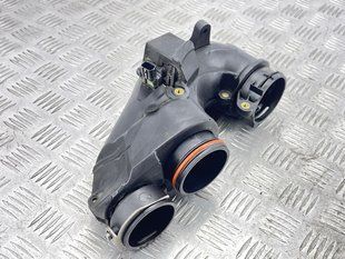 Впускний патрубок 31370316 Volvo XC90
