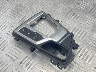 Індикатор перемикання Audi Q7