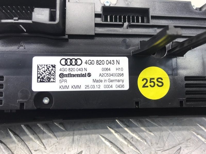 Панель керування клімат-контролем 4G0820043N5PR Audi A6