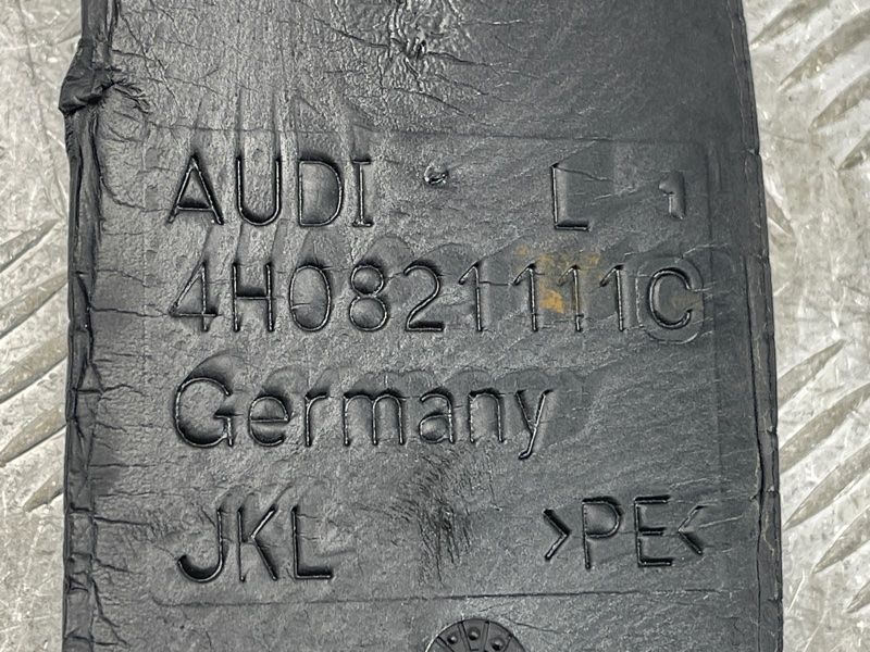 Ущільнювач крила Audi A8