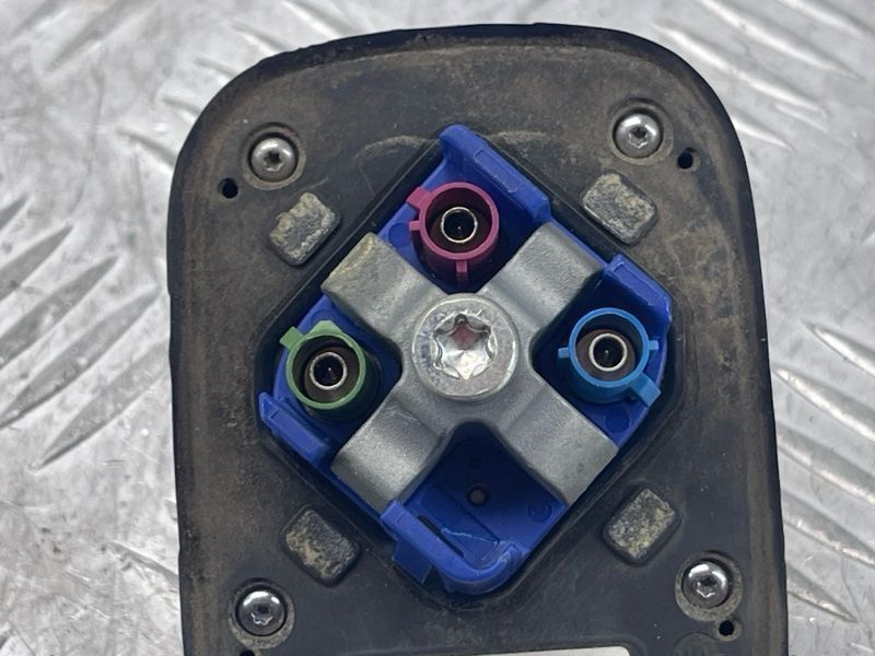 Антена на дах 4G0035503K Audi A6 Audi A4 Allroad, Audi A6, Audi A7, Audi Q3, Audi RS5, Audi RS7, Audi S6, Audi S7, Audi TT, Audi TTS