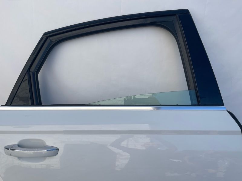 Дверь 4G5833052 Audi A6