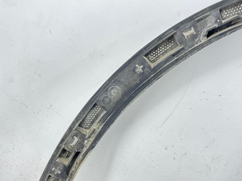 Розширювач / накладка арки крила 7P6854819B Volkswagen Touareg