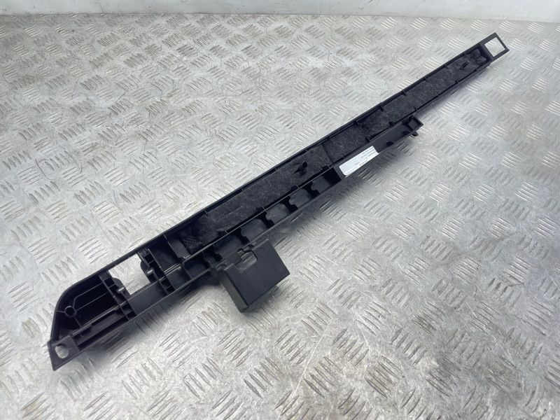 Накладка багажника 8W9861828 Audi A4 Allroad