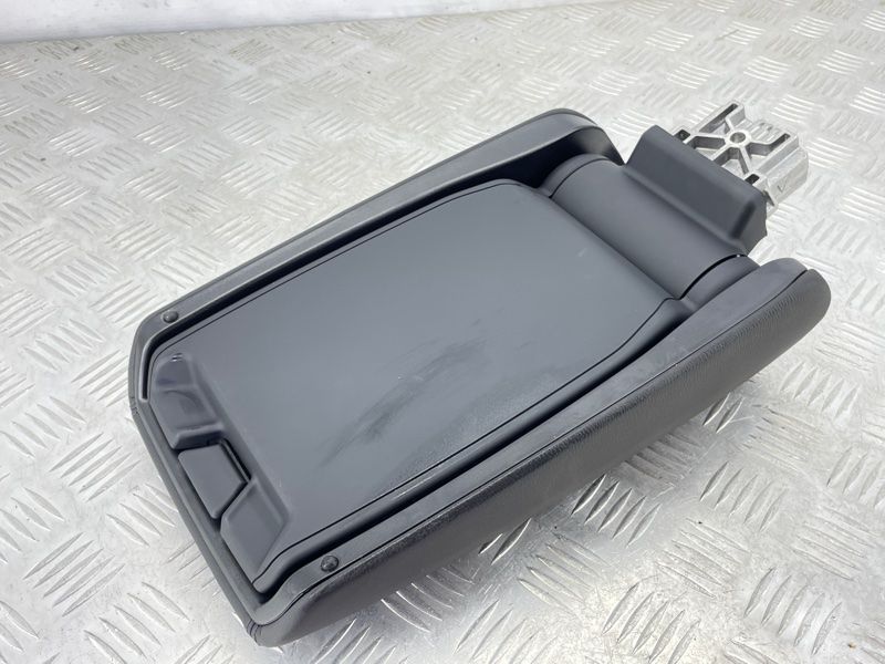 Підлокітник Audi A7