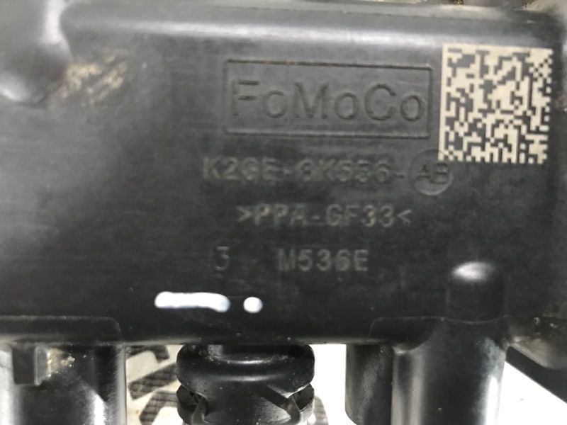 Штуцер системи охолодження K2GE8K556AB Ford Edge