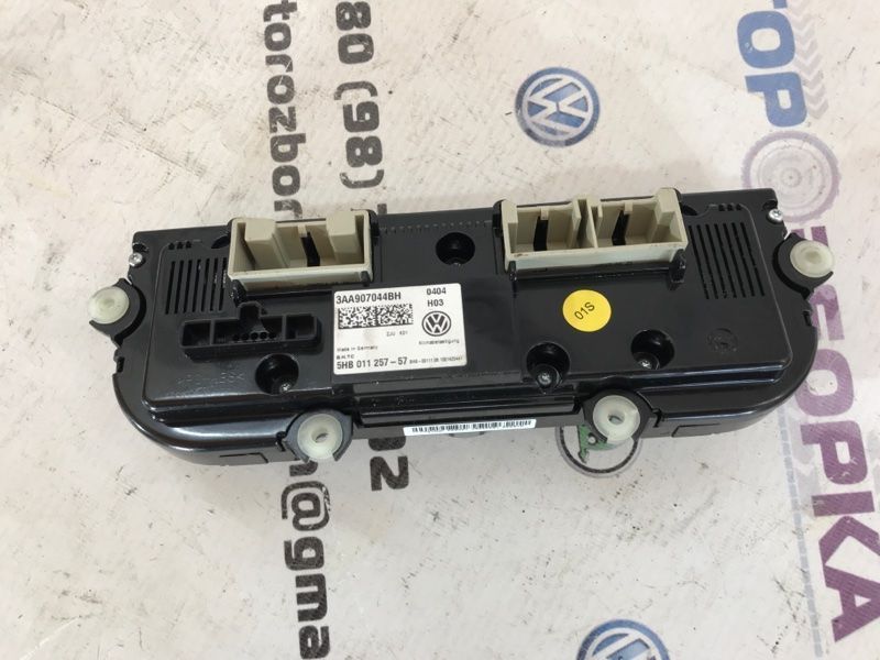 Панель керування клімат-контролем 3AA907044BHZJU Volkswagen CC
