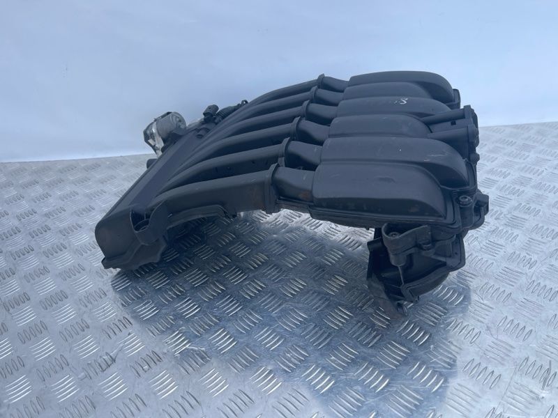 Коллектор впускной 03H133201AE Volkswagen Touareg
