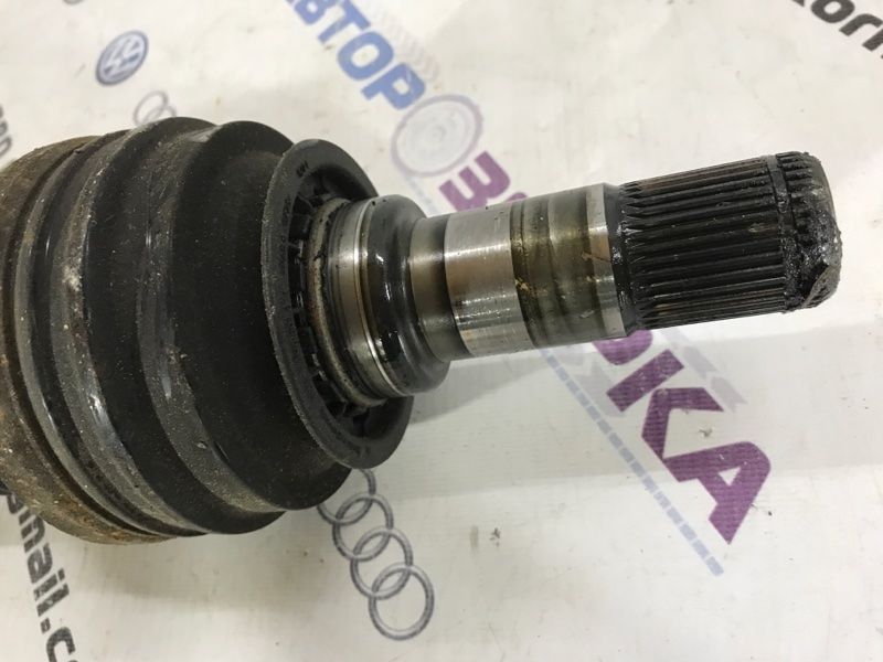 Піввісь 7L8501201B Audi Q7