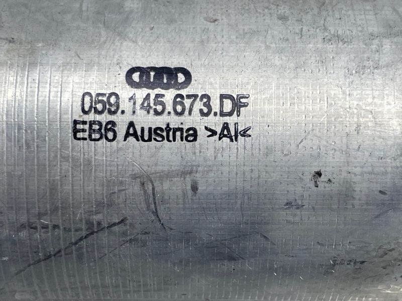 Патрубок интеркулера 059145673DF Audi A6