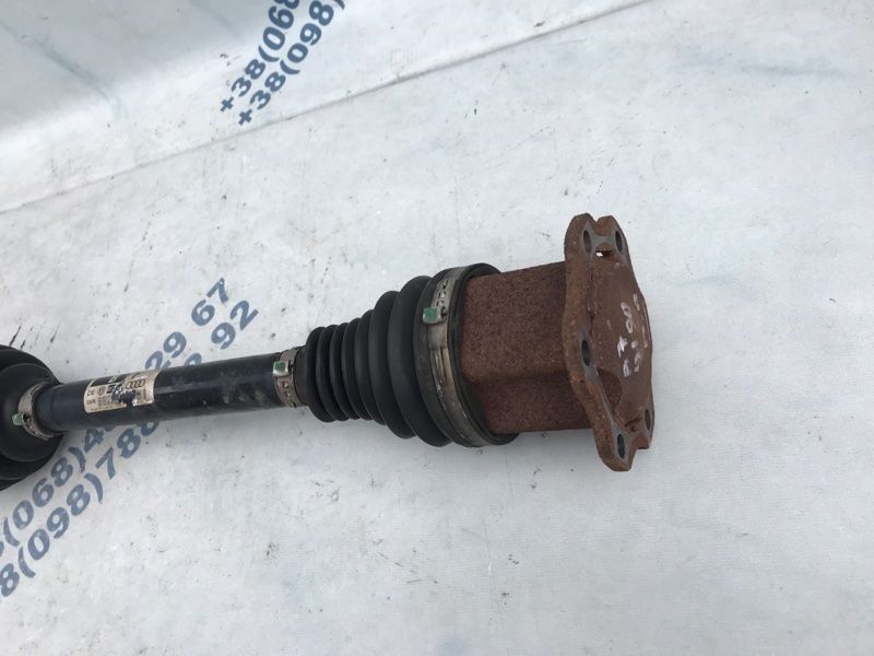 Привідний вал передній 4G0407271F Audi A7 Audi A6, Audi A7, Audi A8, Audi Q5, Audi RS7, Audi S6, Audi S7, Audi S8, Audi SQ5