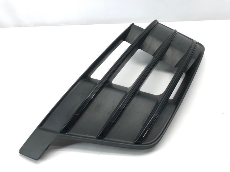 Решітка повітрозабірника бампера s-line 4M0807682DGXE Audi Q7