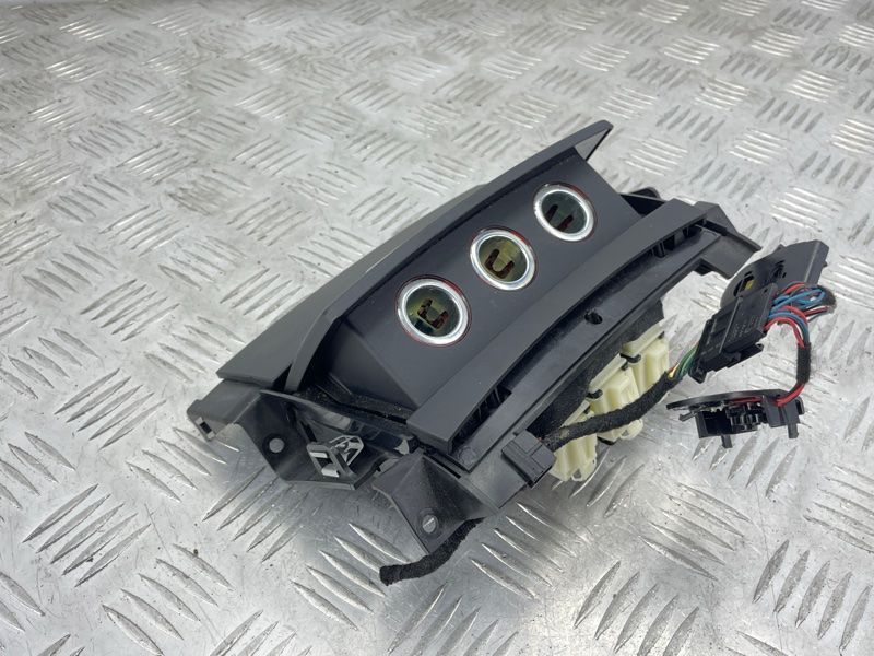 Накладка с крышкой 4H0864051B6PS Audi A8