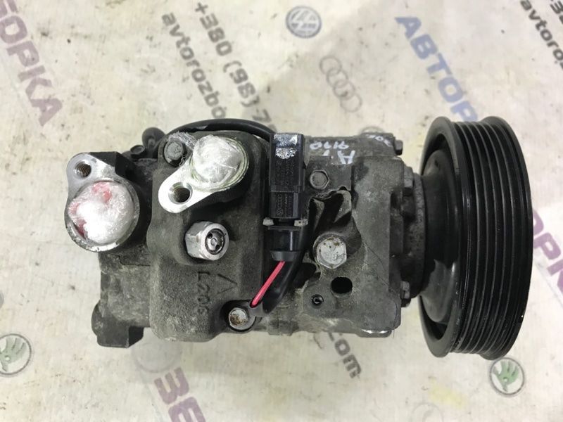 Компрессор кондиционера 4G0260805A Audi A7