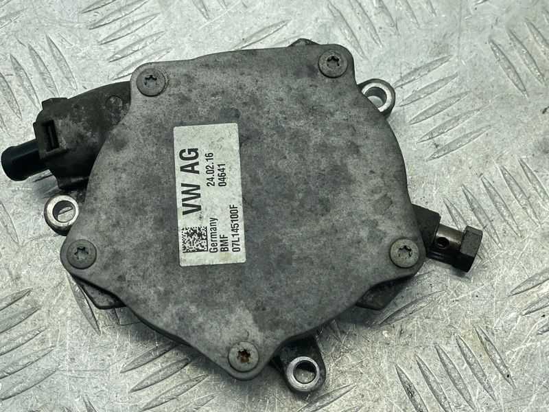 Вакуумний насос 07L145100F Audi S6