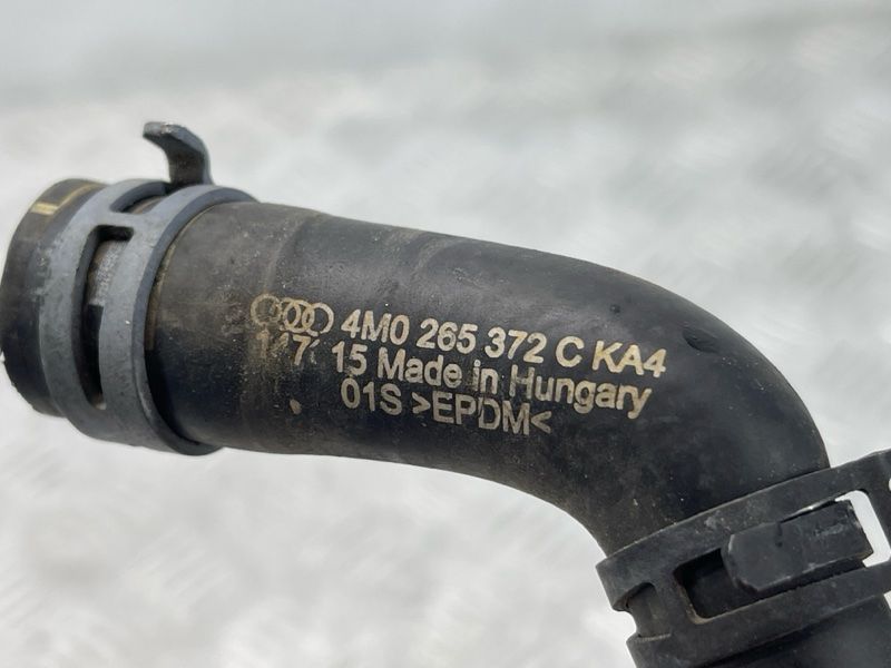 Шланг системи охолодження 4M0265372C Audi Q7