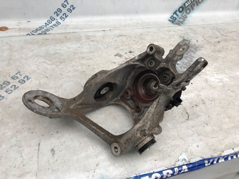Поворотний кулак / цапфа з підшипником 8K0505432AR Audi A4