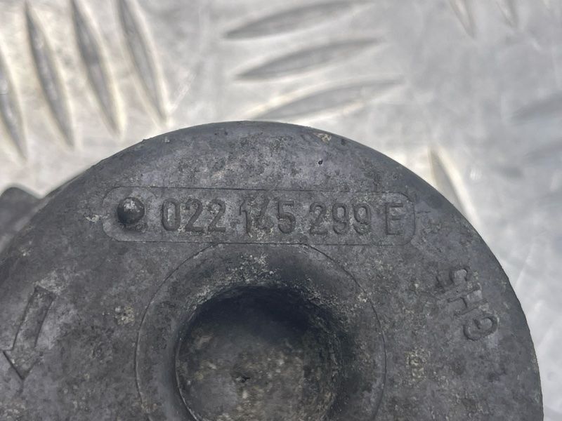 Ролик натяжний 022145299E Volkswagen Touareg