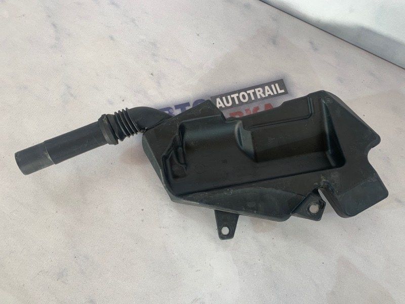 Заливна горловина бачка склоомивача 4G1955462A Audi A7 Audi A6, Audi A7, Audi RS7, Audi S6, Audi S7