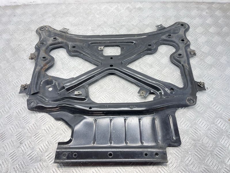 Розпірка підрамника 4M2399345C Audi Q7