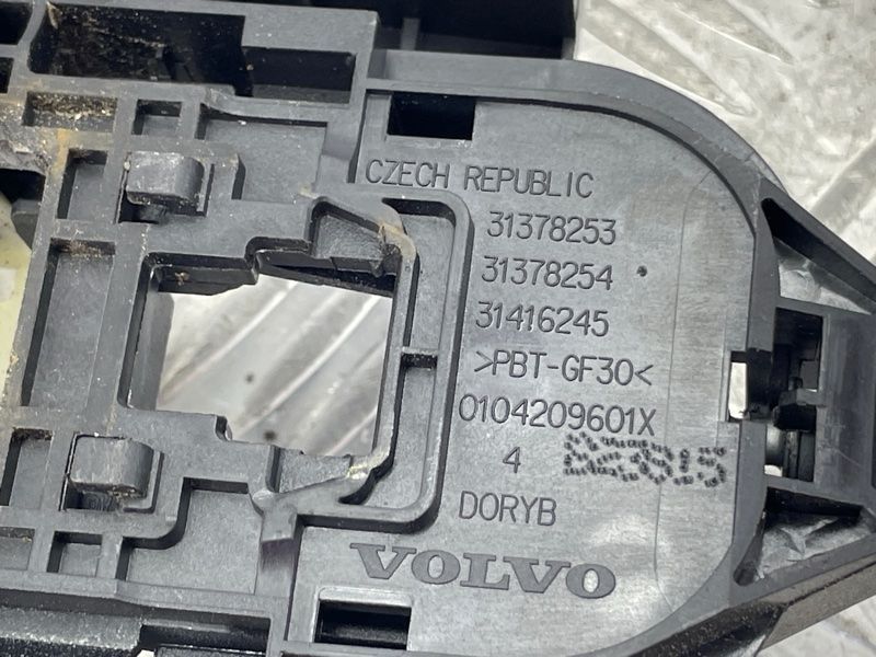 Кронштейн внешней ручки двери пасажира 31378254 Volvo XC90 Volvo S90, Volvo V90, Volvo V90 Cross Country, Volvo XC60, Volvo XC90