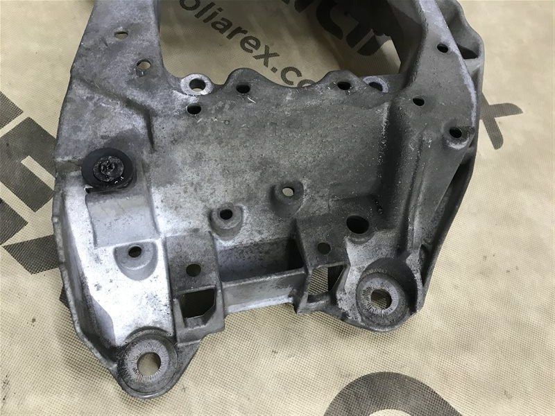 Траверса коробки передач 4G0399263AC Audi A7