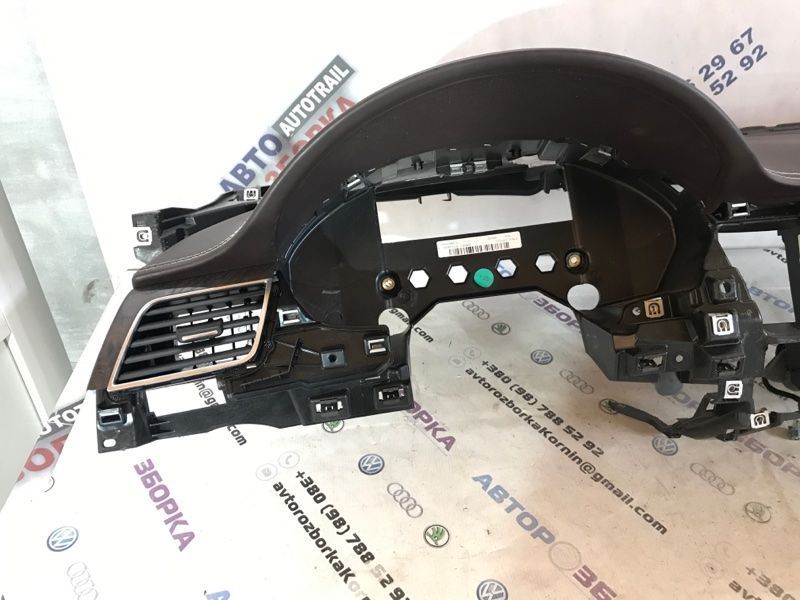 Торпедо з подушкою безпеки 4H1857001CNOE Audi S8