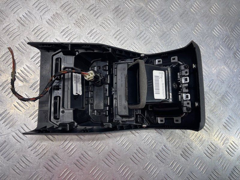 Накладка центральної консолі 5NN864298 Volkswagen Tiguan