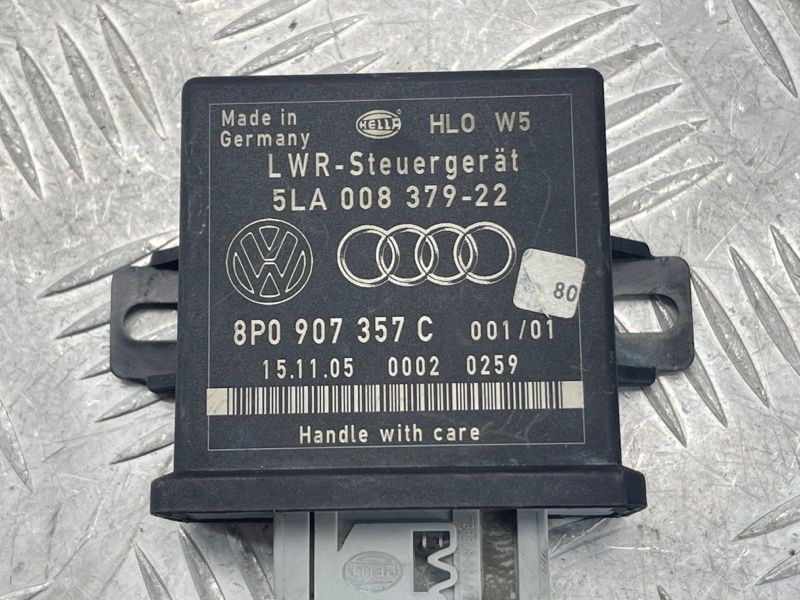 Блок управления системы адаптивного освещения и корректора фар 8P0907357C Audi A6
