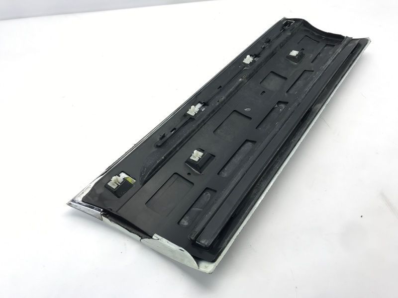 Накладка двери 7P6854949H Volkswagen Touareg