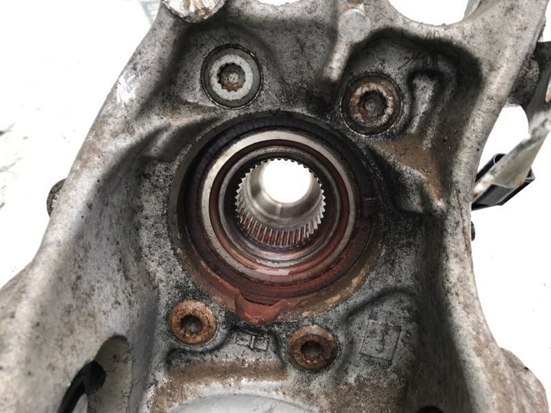 Поворотний кулак / цапфа з підшипником 8K0505432AR Audi A4