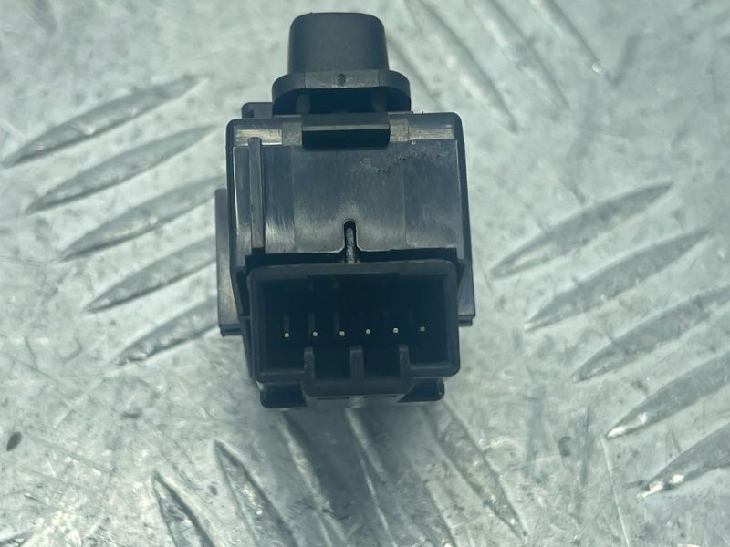 Кнопка 31318988 Volvo XC60