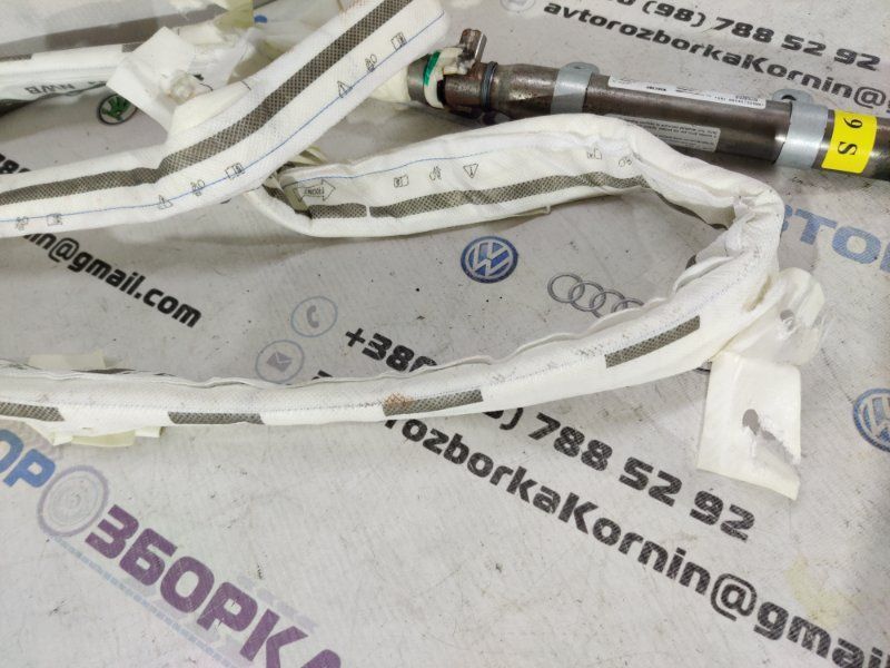 Шторка безпеки бічна / Airbag 4H0880742E Audi S8