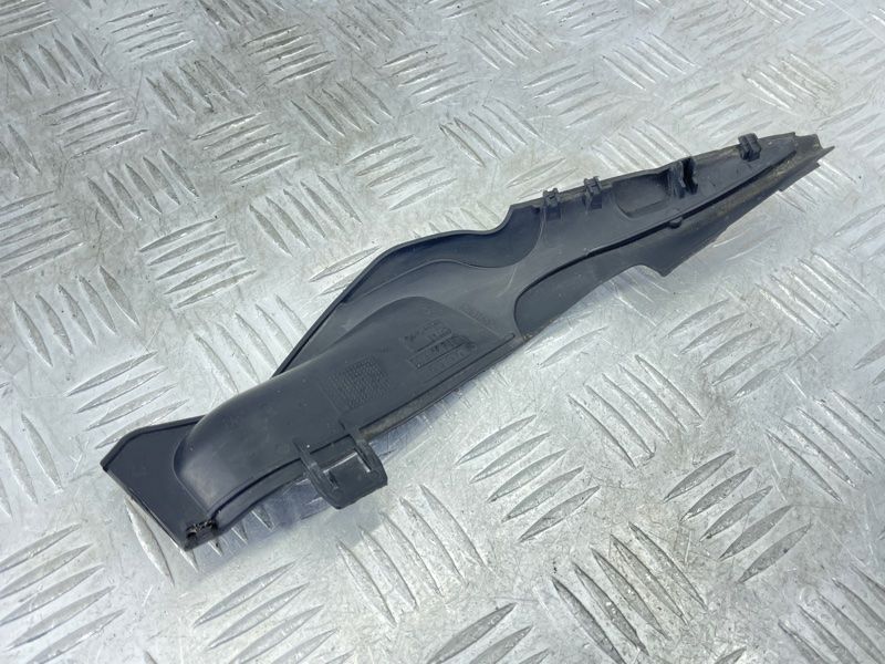 Уплотнитель лобового стекла 31297703 Volvo XC60