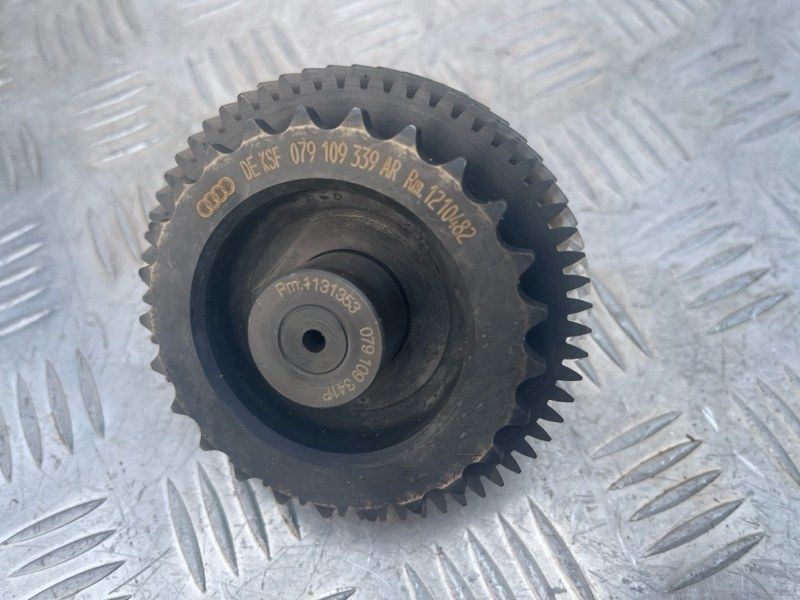 Звездочка цепи ГРМ 079109339AR Audi S8 Audi A4, Audi A5, Audi A6, Audi A7, Audi A8, Audi Q5, Audi Q7, Audi R8, Audi RS5, Audi RS7, Audi S4, Audi S5, Audi S6, Audi S7, Audi S8, Audi SQ5