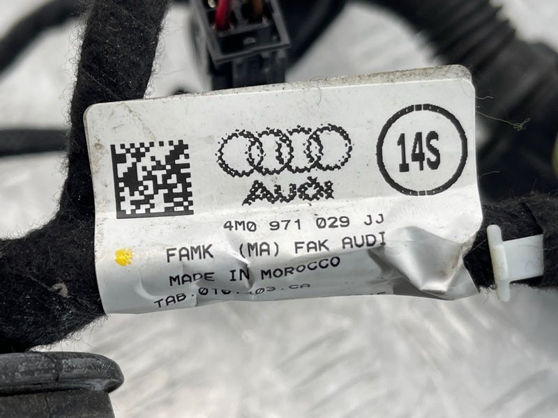Проводка двери Audi Q7